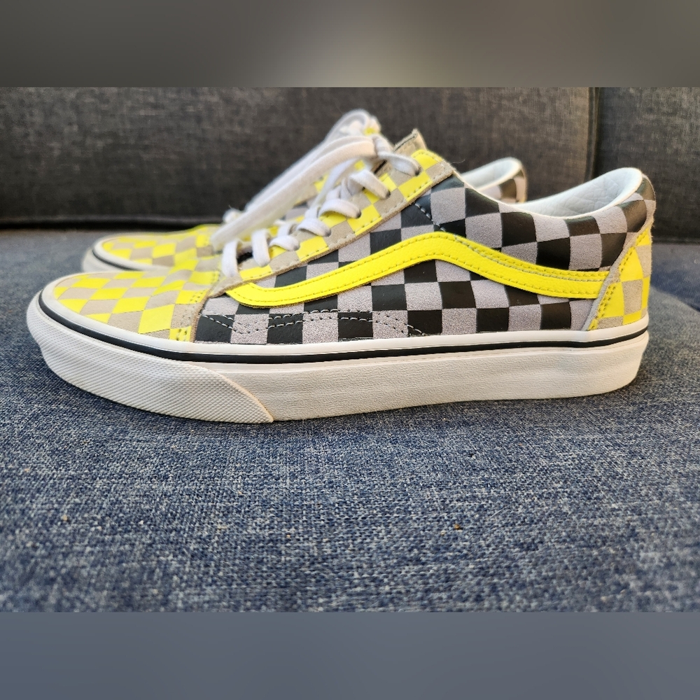 Vans Old Skool Checkered Yellow and Black Sneakers - Picture 4 of 9